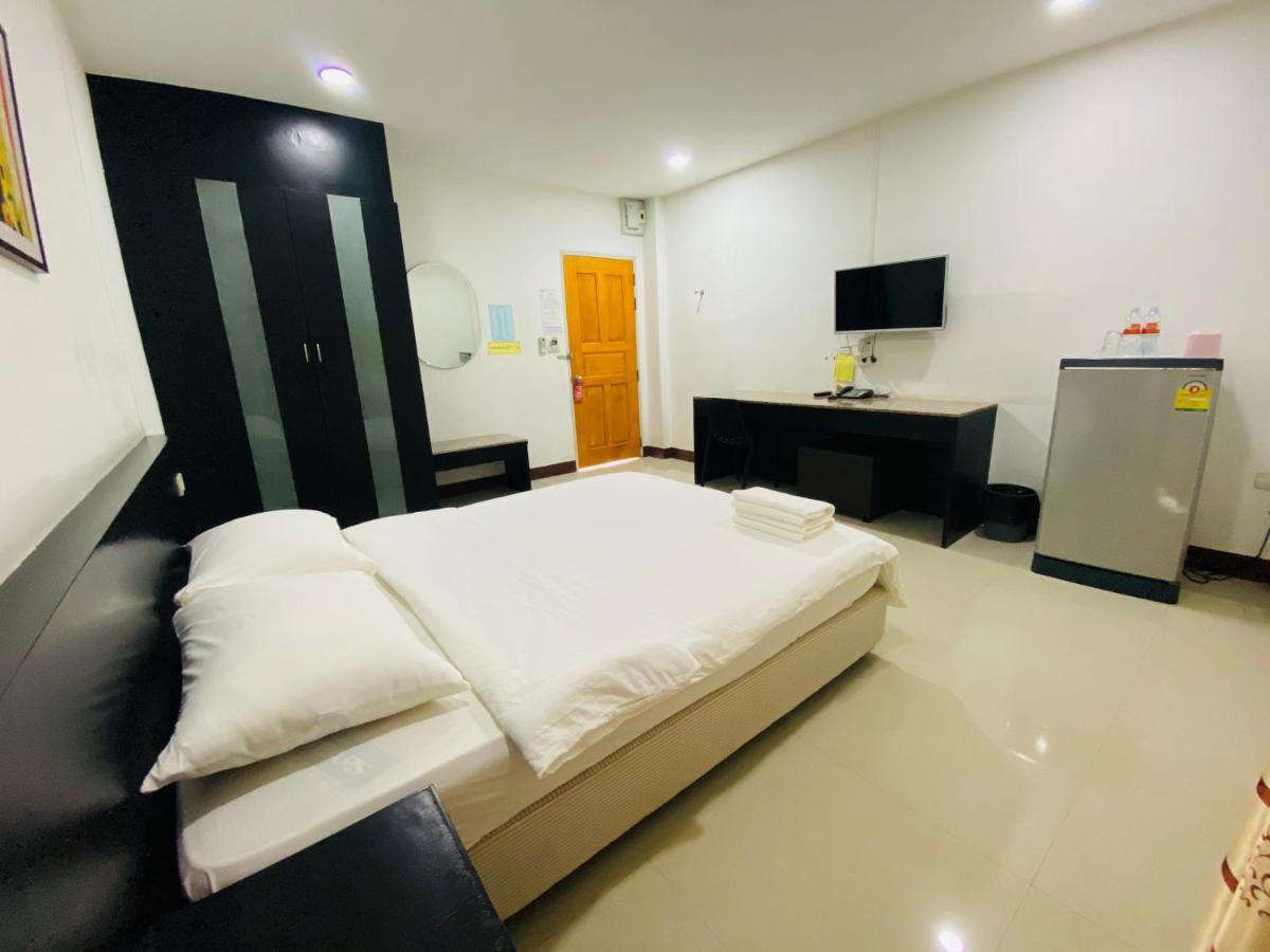เมธาพาเลซ Hotel สกลนคร ภายนอก รูปภาพ