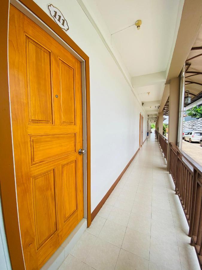 เมธาพาเลซ Hotel สกลนคร ภายนอก รูปภาพ