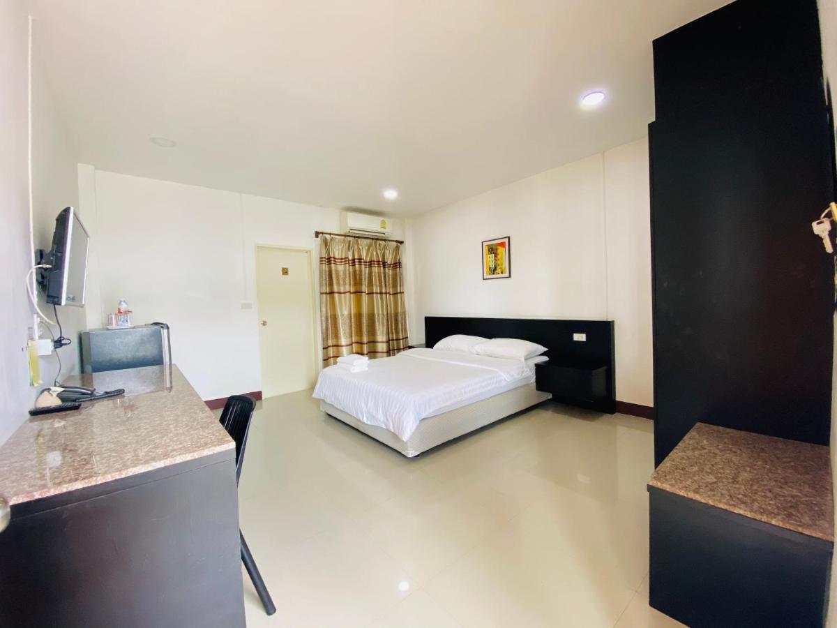 เมธาพาเลซ Hotel สกลนคร ภายนอก รูปภาพ