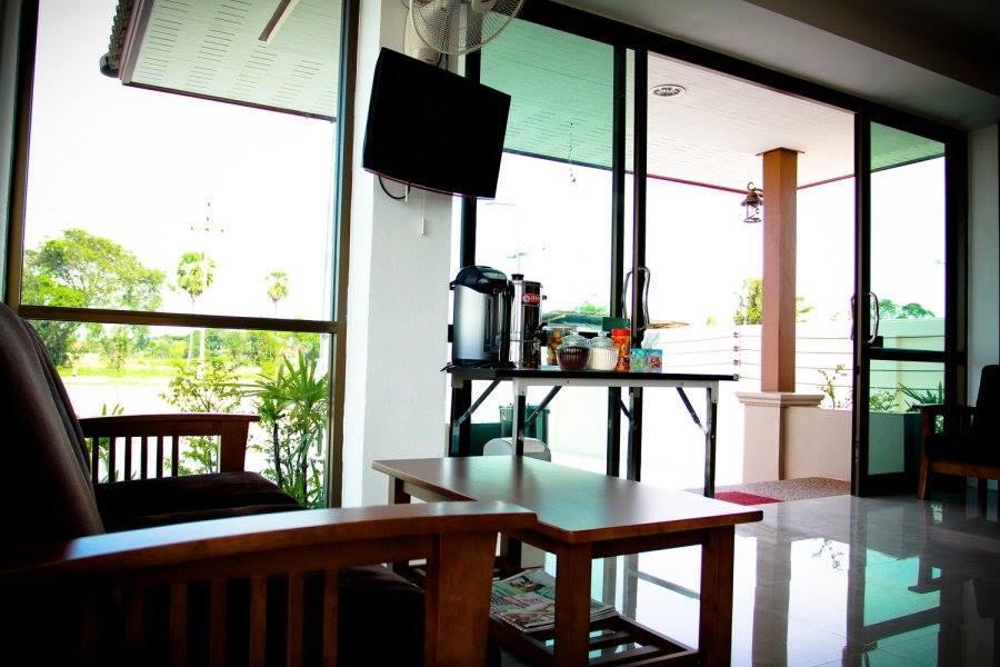 เมธาพาเลซ Hotel สกลนคร ภายนอก รูปภาพ