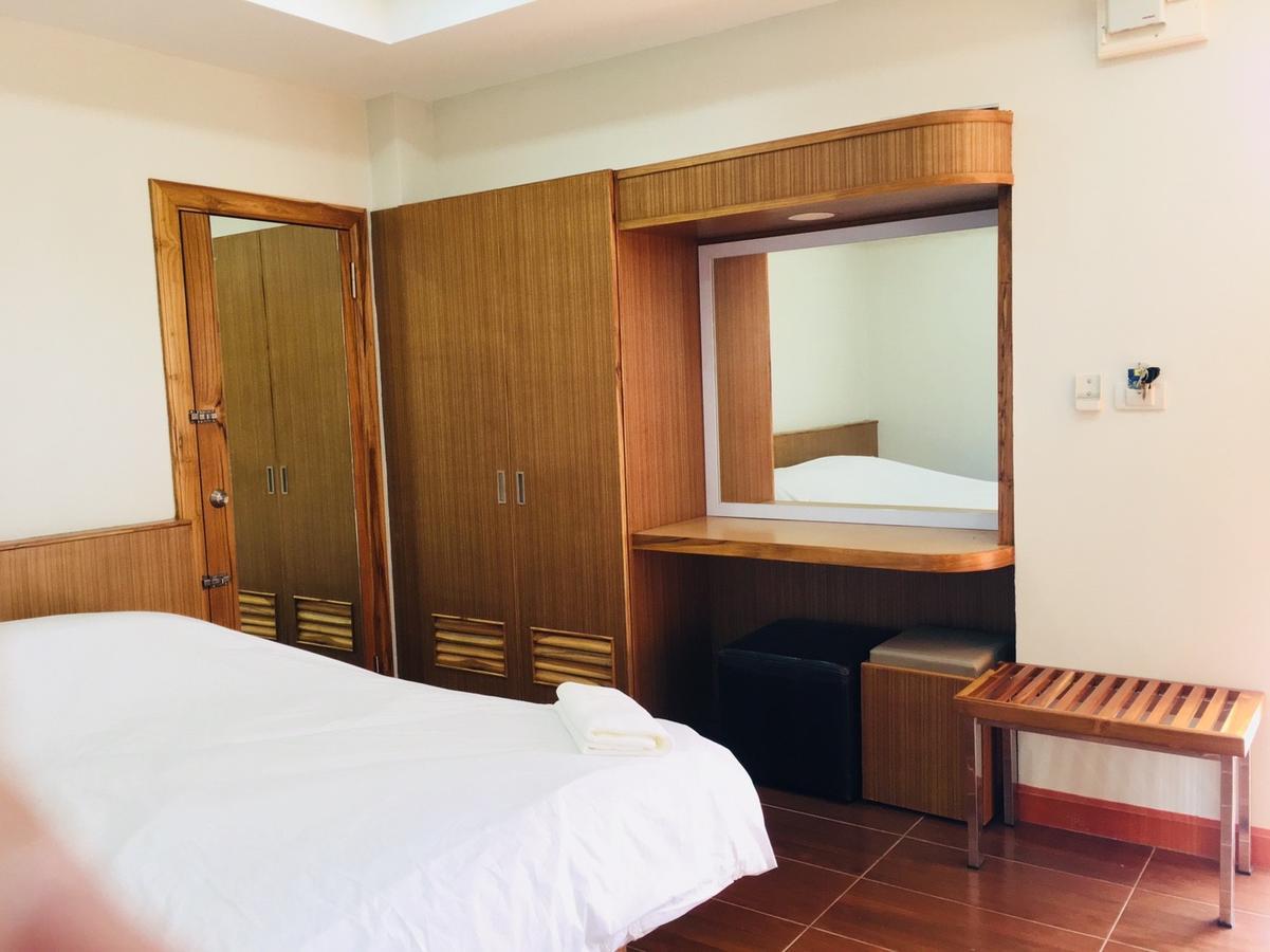 เมธาพาเลซ Hotel สกลนคร ภายนอก รูปภาพ
