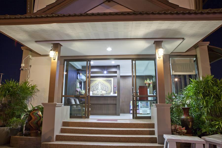 เมธาพาเลซ Hotel สกลนคร ภายนอก รูปภาพ